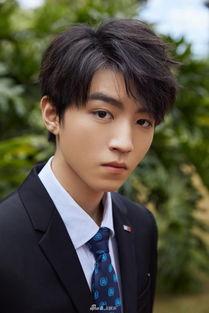 老师爆料王俊凯视频合集,揭秘偶像成长背后的故事  第1张